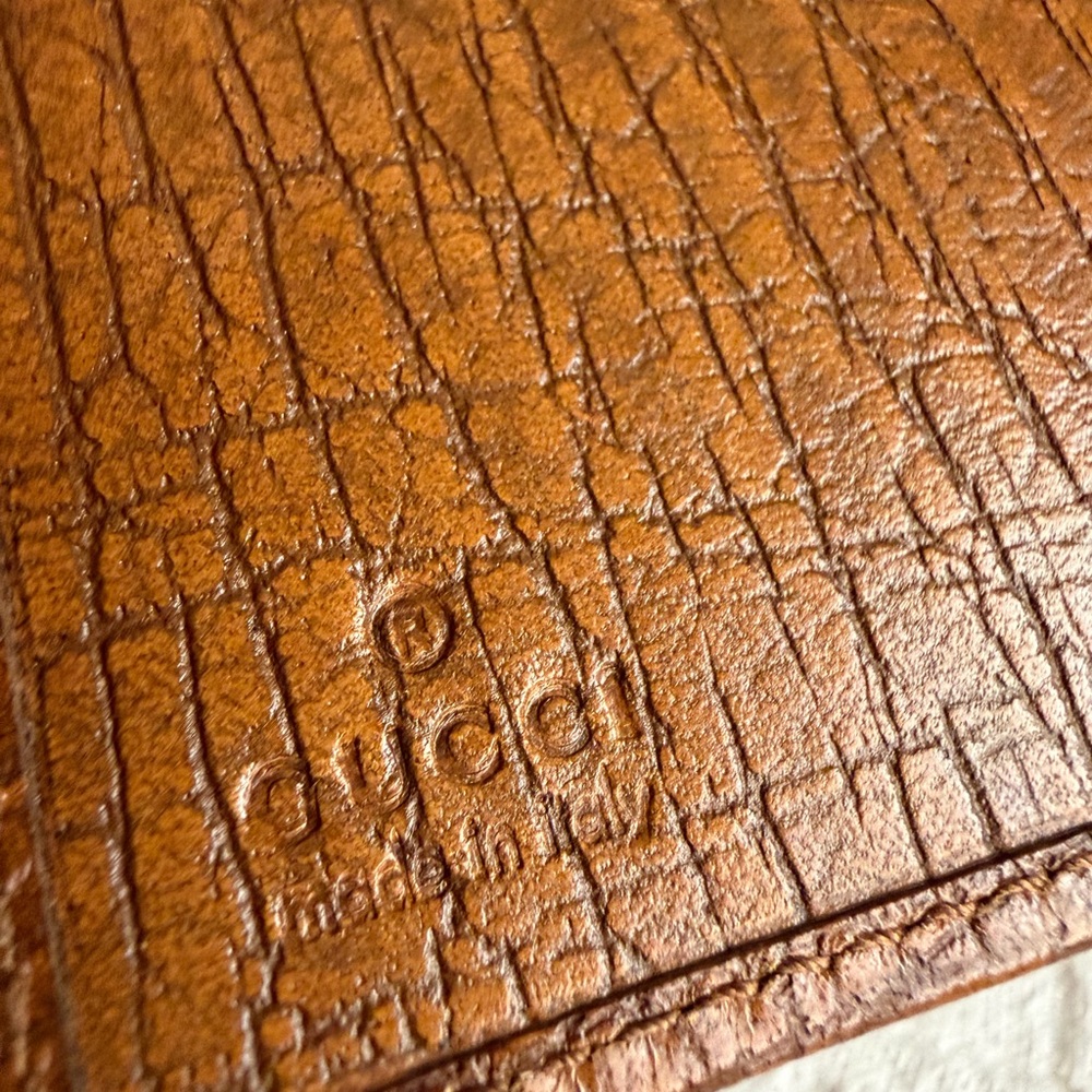 Authentic Gucci GG Canvas Wallet with Bamboo Clasp – Excellent Condition - Picture 2 of 6